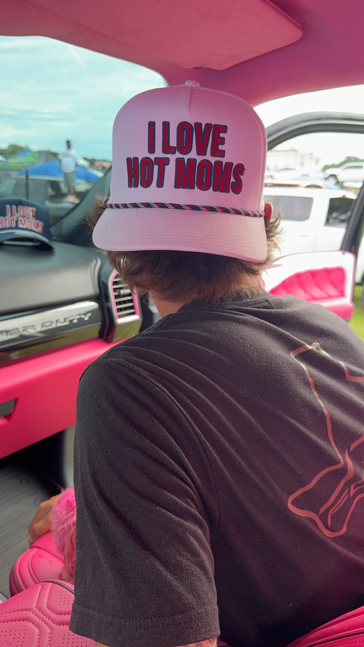 I Love Hot Moms Hat